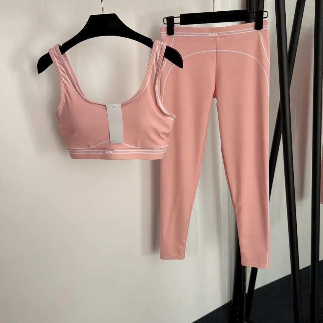 Yoga Fitness Top - طقم رياضي نسائي من قطعتين (توب